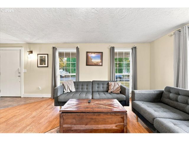 771 H St, Washougal, WA 98671
