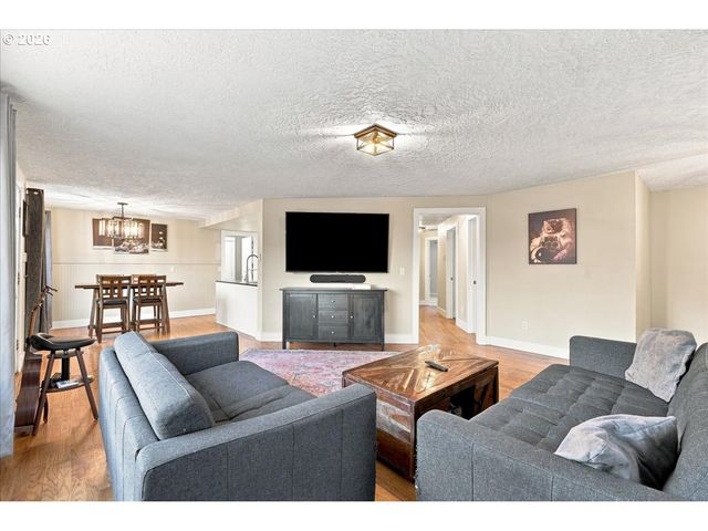 771 H St, Washougal, WA 98671