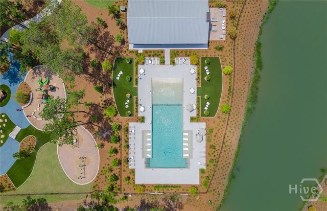 175 Crosstown Avenue, Richmond Hill, GA 31324