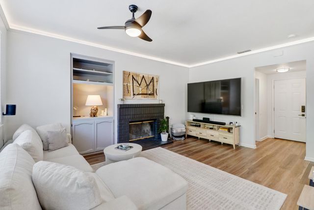 1105 Caversham Way, Roseville, CA 95747