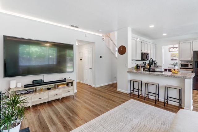 1105 Caversham Way, Roseville, CA 95747