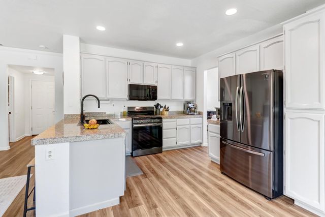 1105 Caversham Way, Roseville, CA 95747