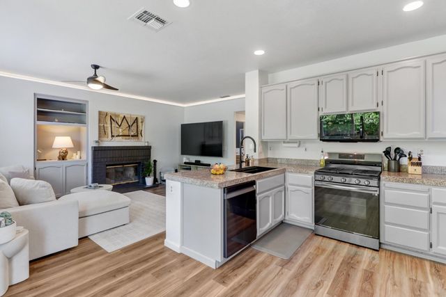 1105 Caversham Way, Roseville, CA 95747