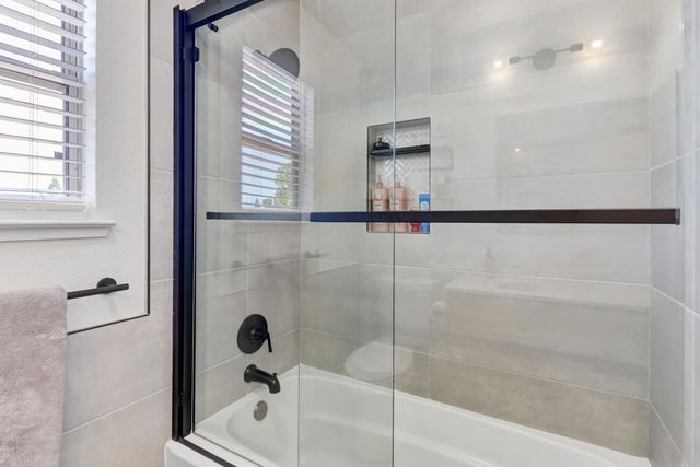 1105 Caversham Way, Roseville, CA 95747