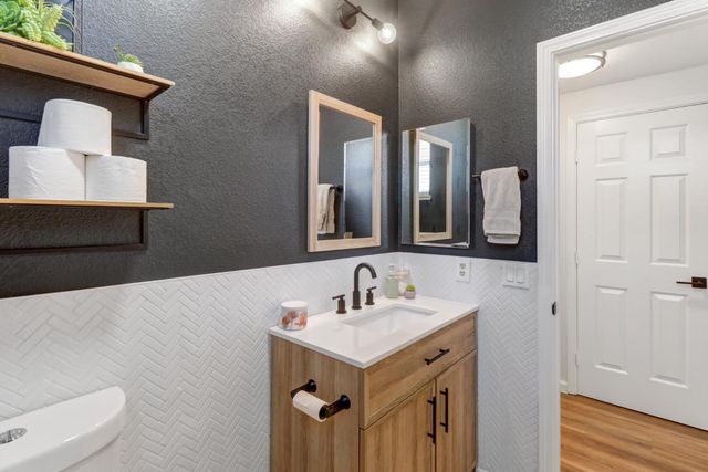 1105 Caversham Way, Roseville, CA 95747