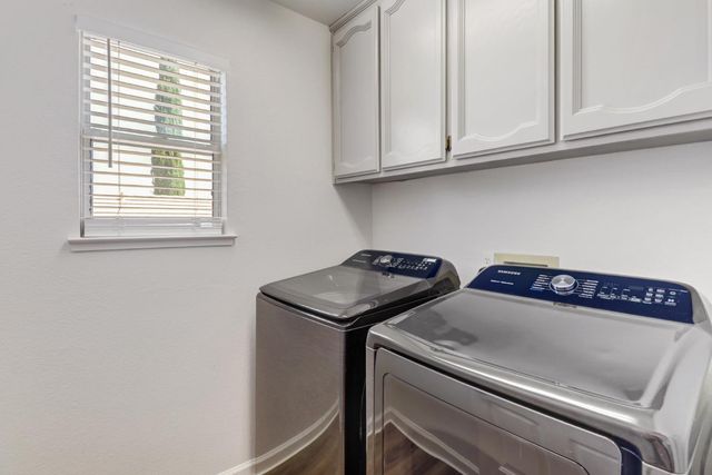 1105 Caversham Way, Roseville, CA 95747