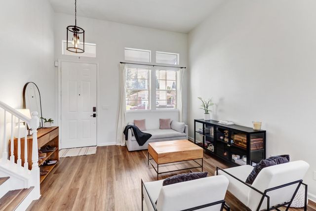 1105 Caversham Way, Roseville, CA 95747