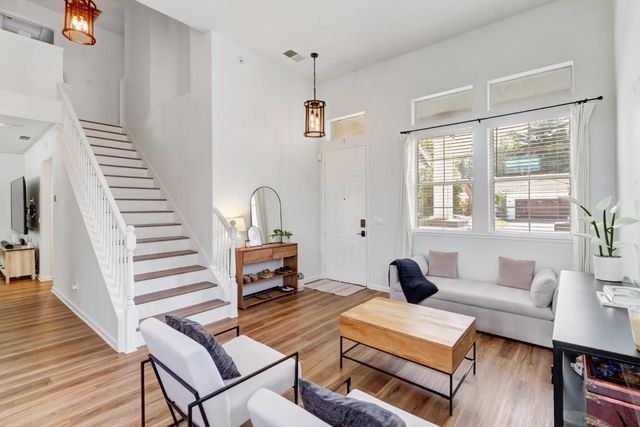 1105 Caversham Way, Roseville, CA 95747