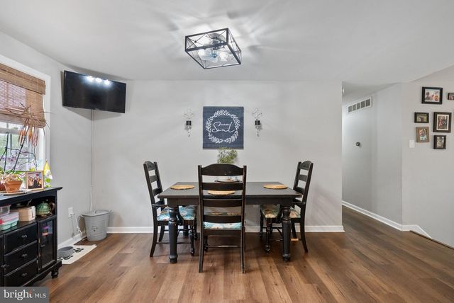 2 YALE RD, Marlton, NJ 08053