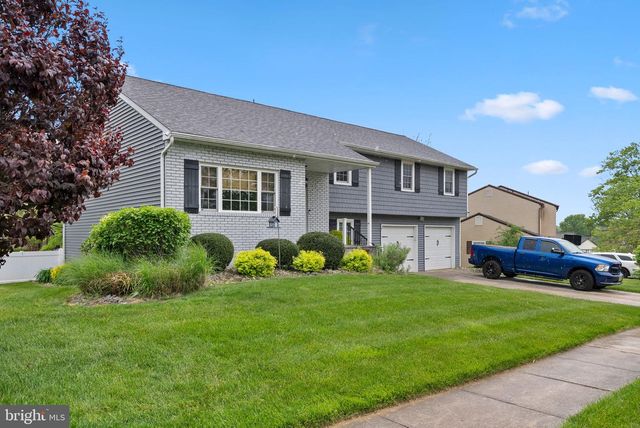 2 YALE RD, Marlton, NJ 08053