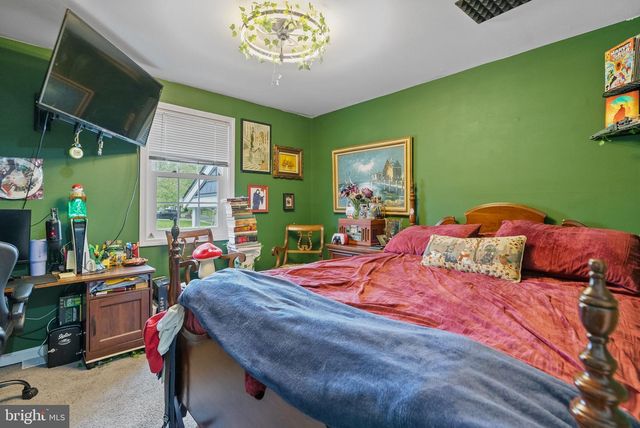 2 YALE RD, Marlton, NJ 08053