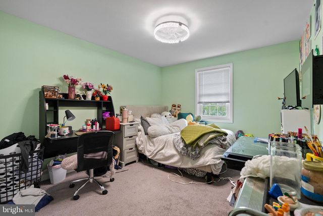 2 YALE RD, Marlton, NJ 08053