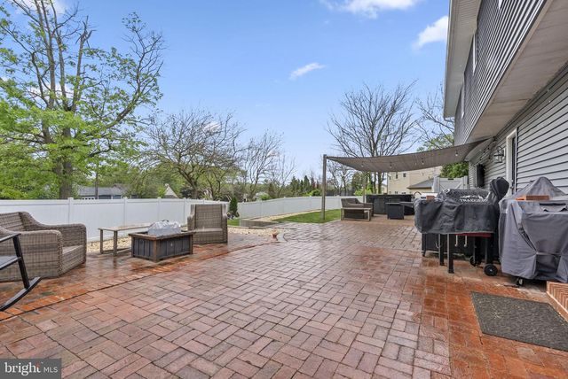 2 YALE RD, Marlton, NJ 08053