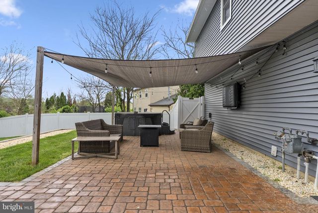 2 YALE RD, Marlton, NJ 08053