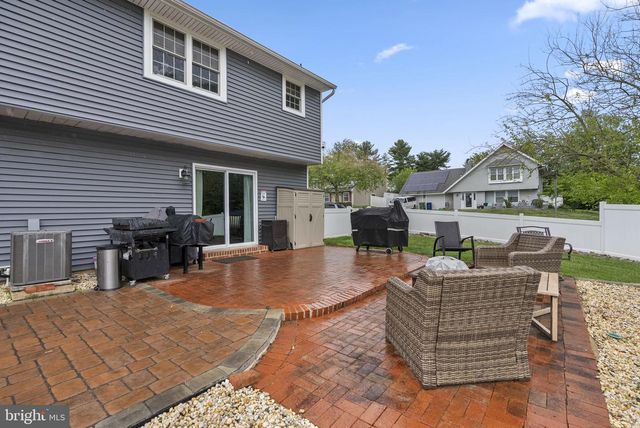 2 YALE RD, Marlton, NJ 08053