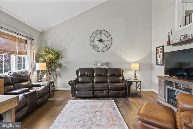 2 YALE RD, Marlton, NJ 08053