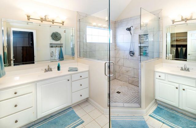 3034 Birdie Circle, Evansville, IN 47725