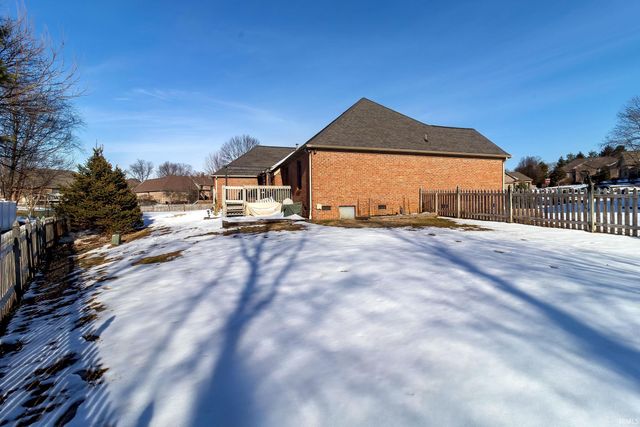 3034 Birdie Circle, Evansville, IN 47725