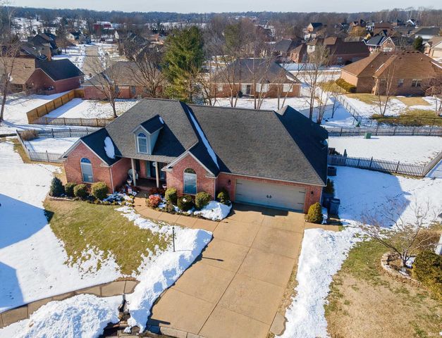 3034 Birdie Circle, Evansville, IN 47725