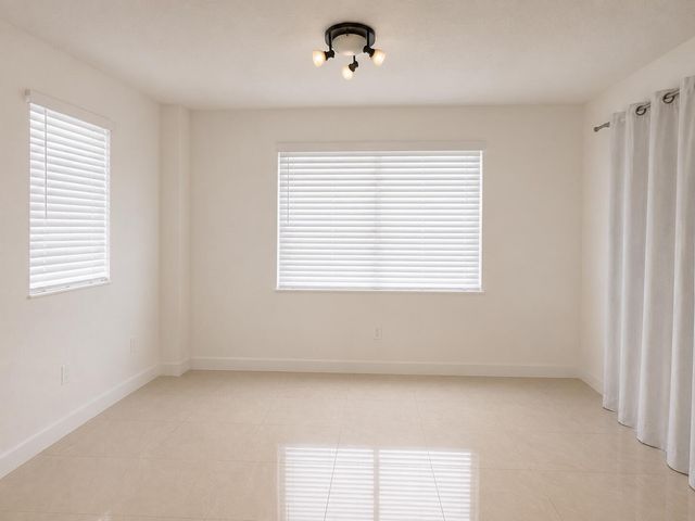 5040 SW 117th Way, Cooper City, FL 33330