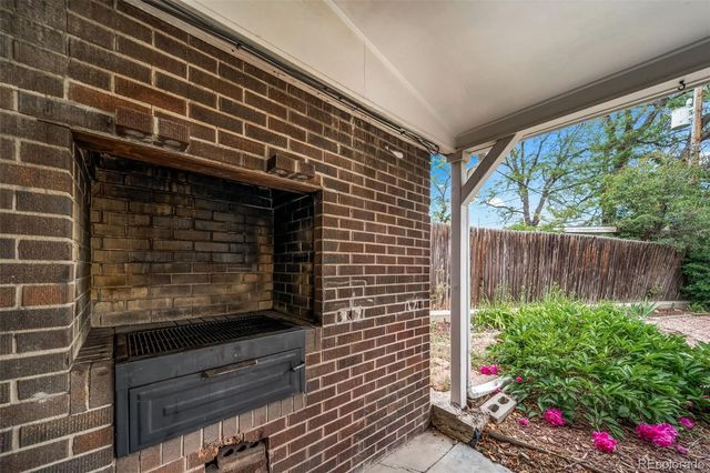8070 Greenwood Court, Denver, CO 80221