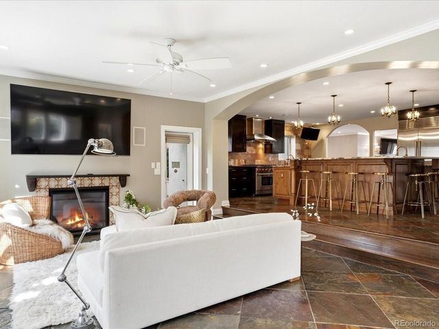 525 S Downing St, Denver, CO 80209