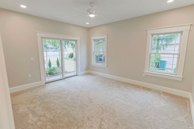 637 E Lincolnway, Mishawaka, IN 46544
