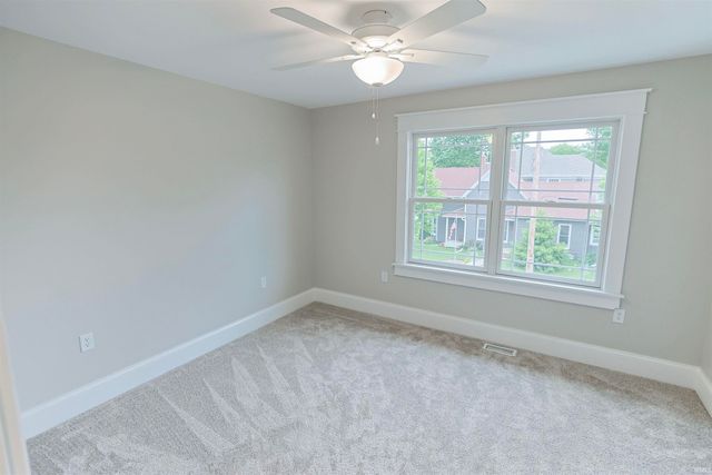 637 E Lincolnway, Mishawaka, IN 46544