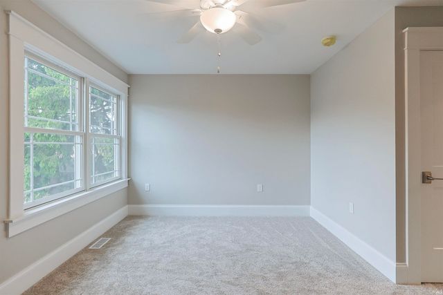 637 E Lincolnway, Mishawaka, IN 46544