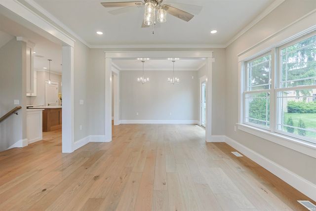 637 E Lincolnway, Mishawaka, IN 46544