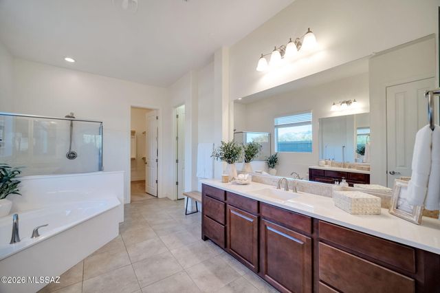 964 W Golden Barrel Court, Tucson, AZ 85755