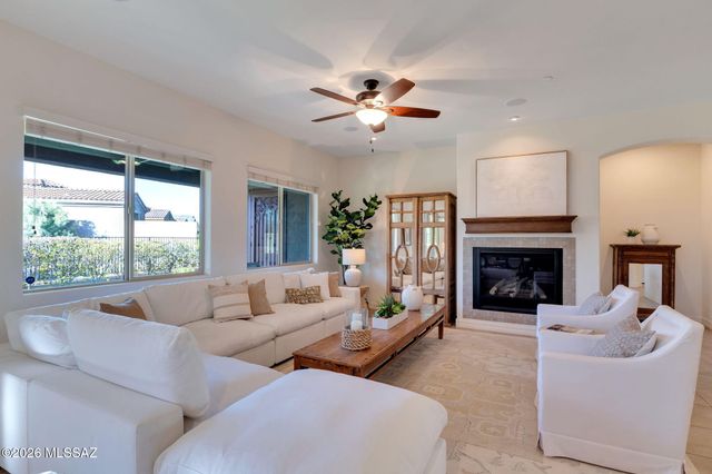 964 W Golden Barrel Court, Tucson, AZ 85755