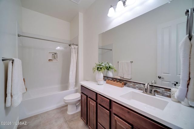 964 W Golden Barrel Court, Tucson, AZ 85755