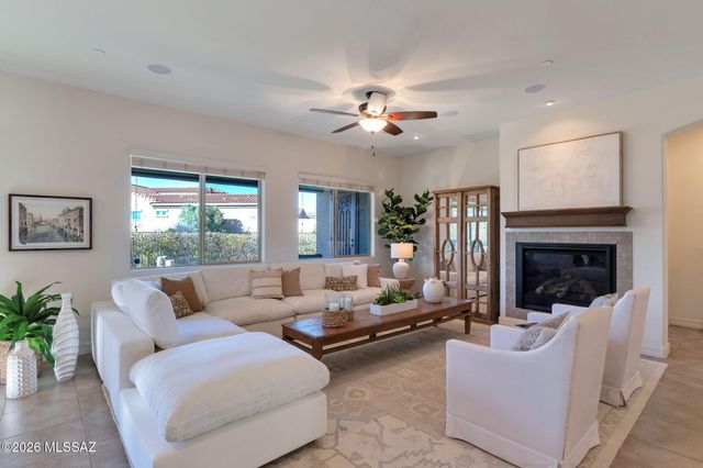 964 W Golden Barrel Court, Tucson, AZ 85755