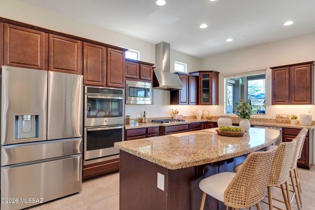 964 W Golden Barrel Court, Tucson, AZ 85755