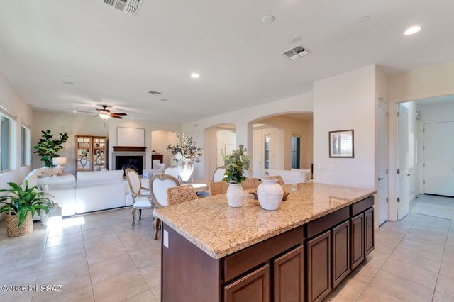 964 W Golden Barrel Court, Tucson, AZ 85755