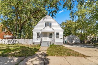 1558 College Avenue, Lincoln Park, MI 48146