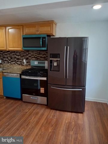 123 SPRING VALLEY RD, Darby, PA 19023