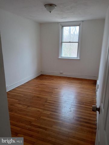 123 SPRING VALLEY RD, Darby, PA 19023