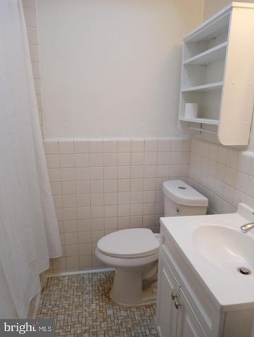 123 SPRING VALLEY RD, Darby, PA 19023