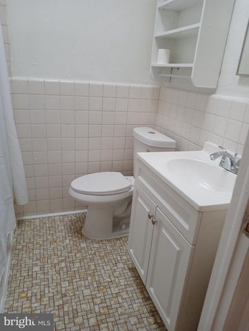 123 SPRING VALLEY RD, Darby, PA 19023