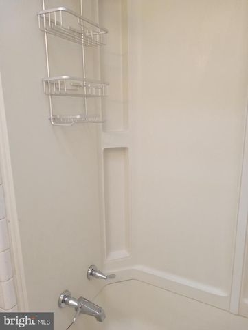 123 SPRING VALLEY RD, Darby, PA 19023