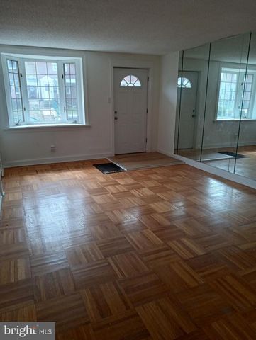 123 SPRING VALLEY RD, Darby, PA 19023