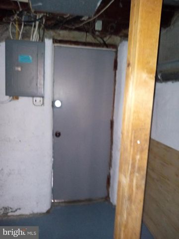 123 SPRING VALLEY RD, Darby, PA 19023