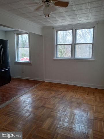 123 SPRING VALLEY RD, Darby, PA 19023