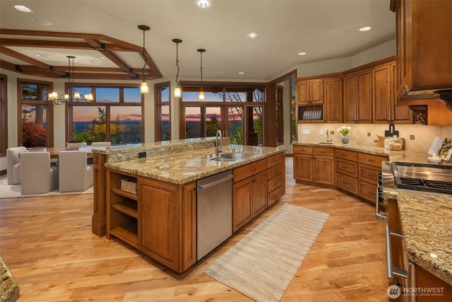 2457 204th Terrace NE, Sammamish, WA 98074