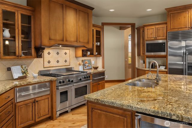 2457 204th Terrace NE, Sammamish, WA 98074