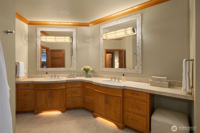 2457 204th Terrace NE, Sammamish, WA 98074