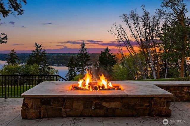 2457 204th Terrace NE, Sammamish, WA 98074