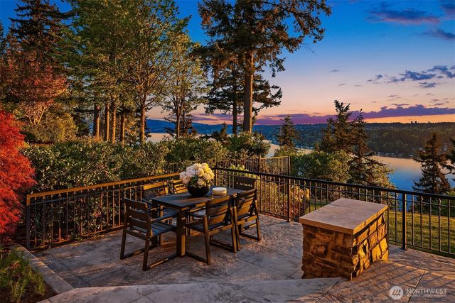 2457 204th Terrace NE, Sammamish, WA 98074
